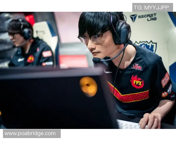 英雄联盟个人能力排名新突破FPX战队展现出色表现引发热议