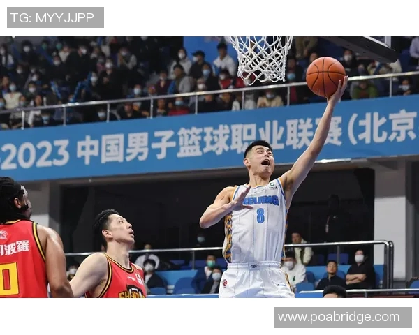 方硕的篮球之路：从青涩新秀到赛场明星的成长历程与心路历程